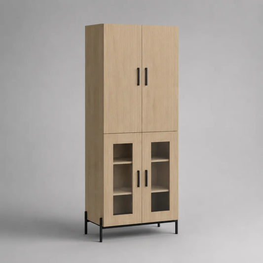 Credenza alta rettangolare a 4 ante in MDF melaminico effetto rovere chiaro, vetro trasparente e acciaio nero, 80 × 40 × 180 cm